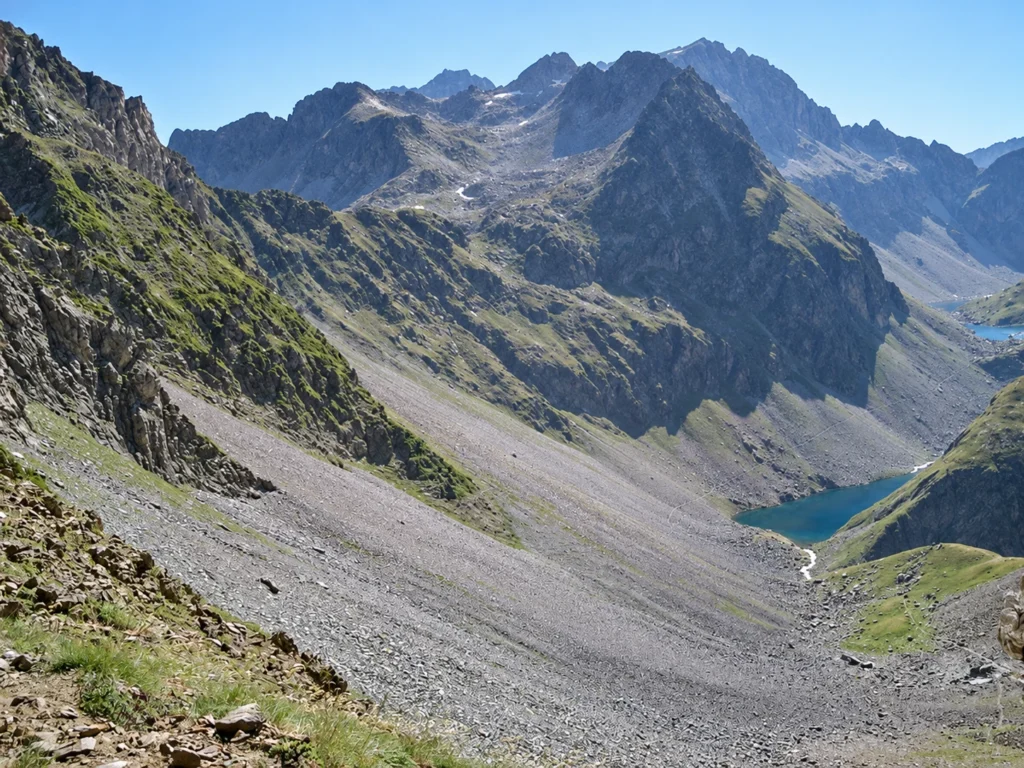 Le lac de Rabiet et son environnement minéral